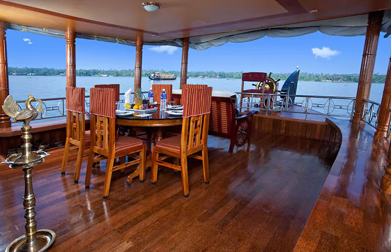 houseboats